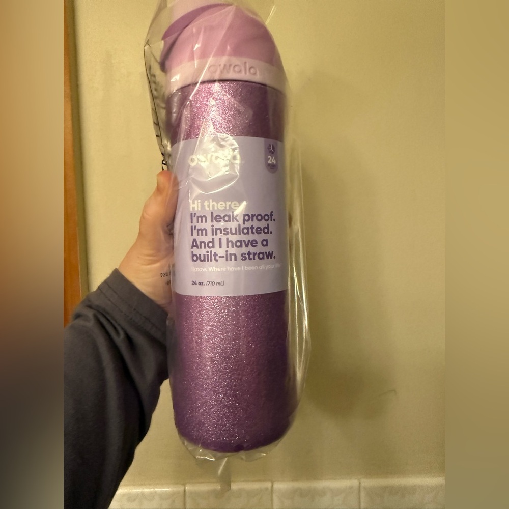 Brand new Eggstra OWALA free sip, still in sealed bag